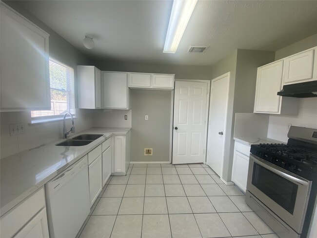 Foto del edificio - 14007 Oleoke Ln