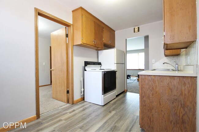 Building Photo - 4322 N 52nd St