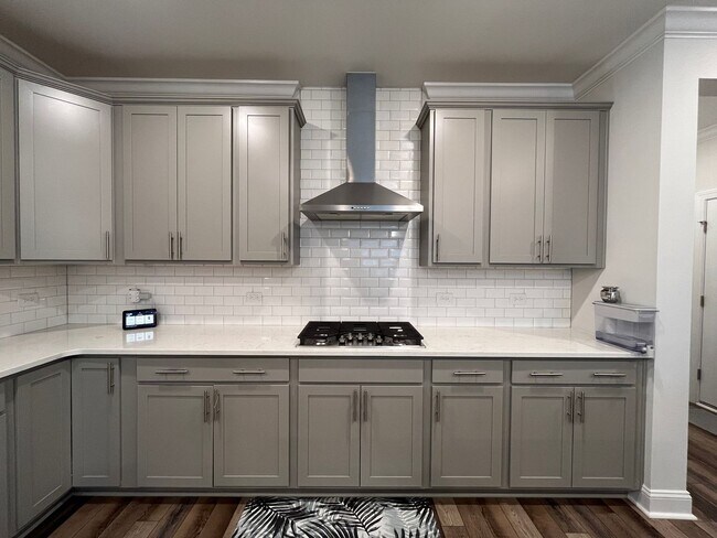 Foto del edificio - Incredible 4BD, 3BA Raleigh House with Bon...