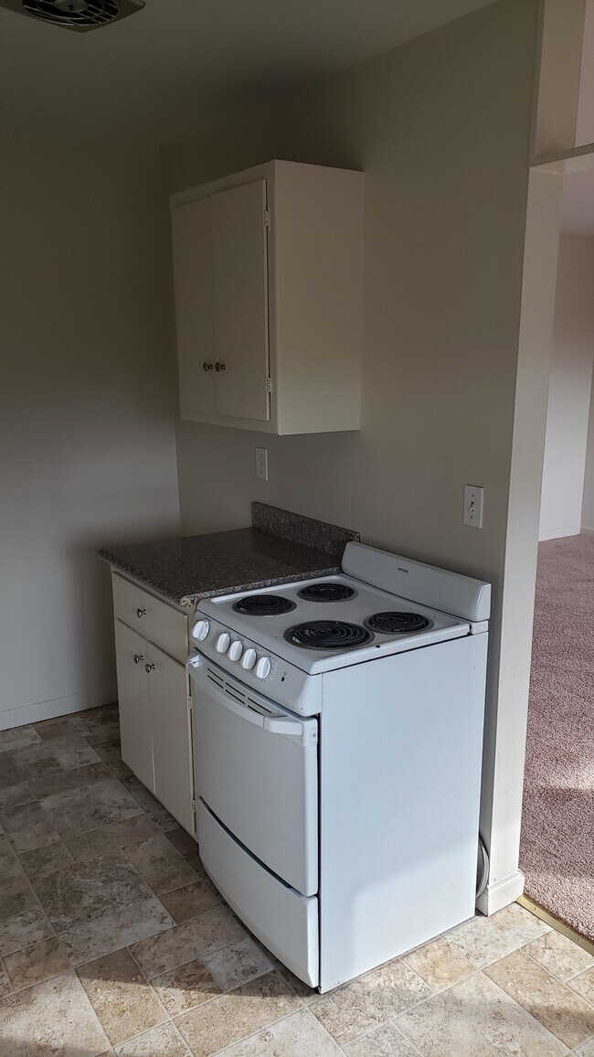 Building Photo - 775 San Justo Ct