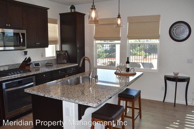 Building Photo - 3 br, 2.5 bath House - 13123 Beacon View Ln