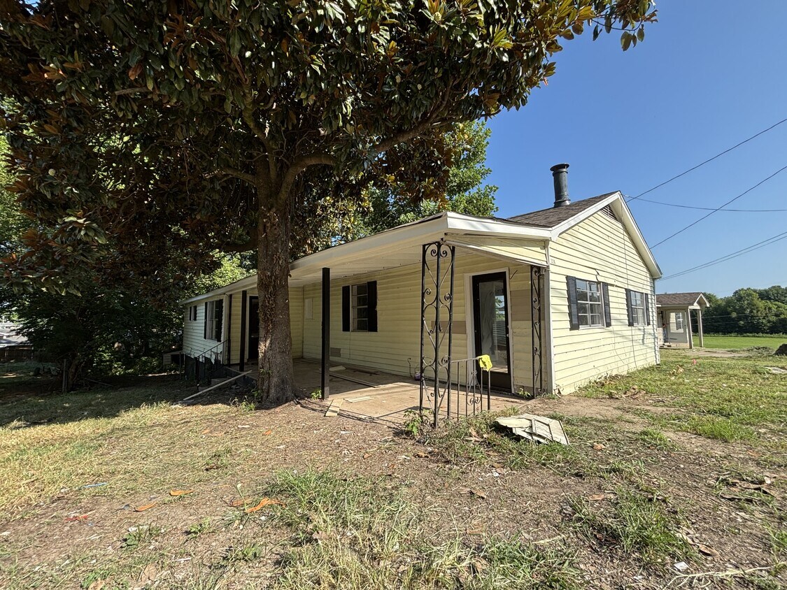 Foto principal - 326 N Main St