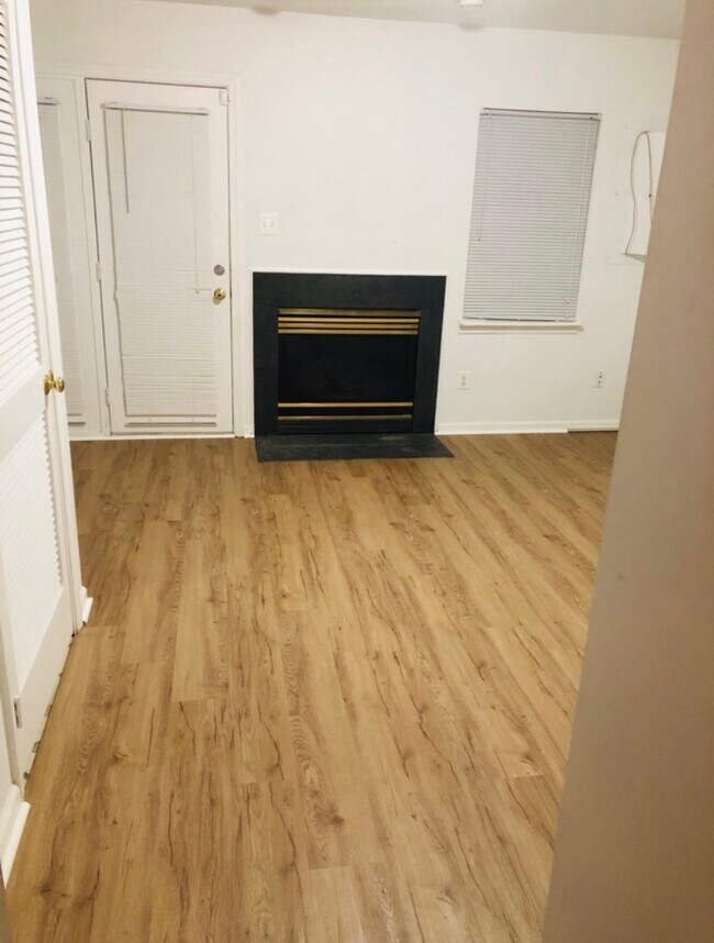 Foto del edificio - 4128 Ashmere Cir