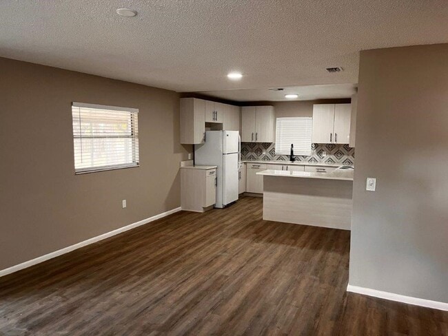 Building Photo - 5114 Danny Boy Cir