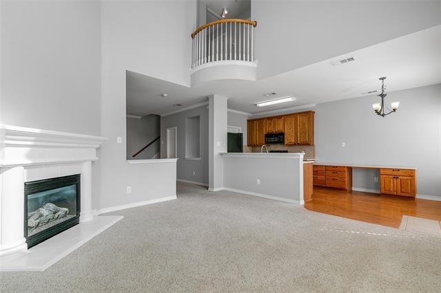 Building Photo - 600 Mozart Way