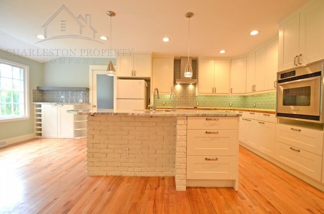 Building Photo - 810 McCants Dr