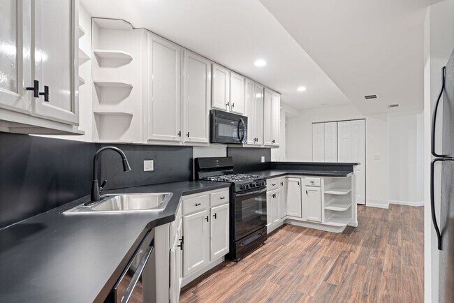 Foto del edificio - 823 W Roscoe St