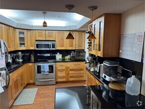 Building Photo - 7711 SW 56th St