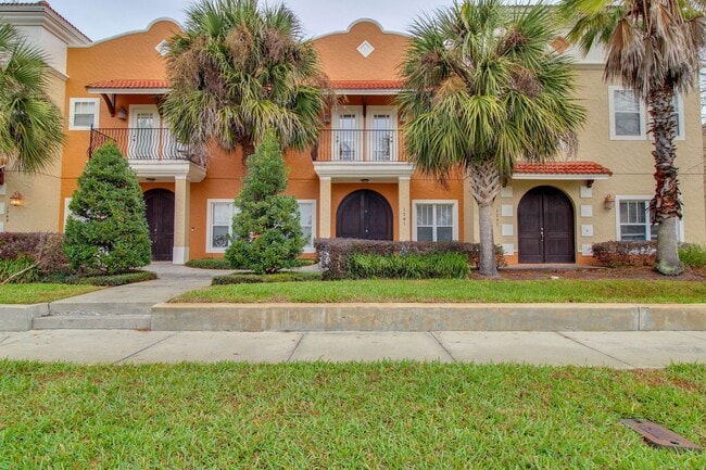 Photo - 1761 Indiana Ave Townhome