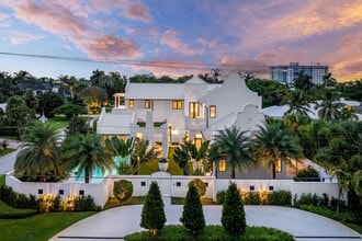 Building Photo - 734 S Ocean Blvd