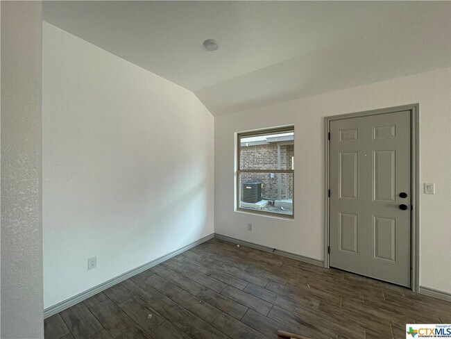 Building Photo - 2408 Duntov Dr