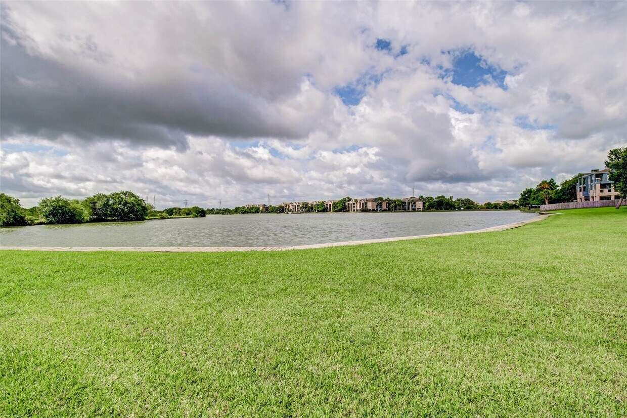 Foto del edificio - 18800 Egret Bay Blvd
