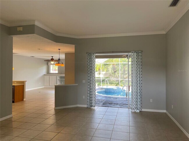 Building Photo - 4918 Sabal Lake Cir
