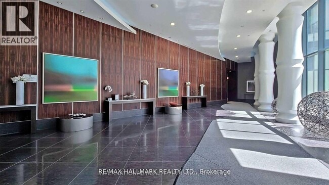 Photo du bâtiment - 5162-5162 Yonge St