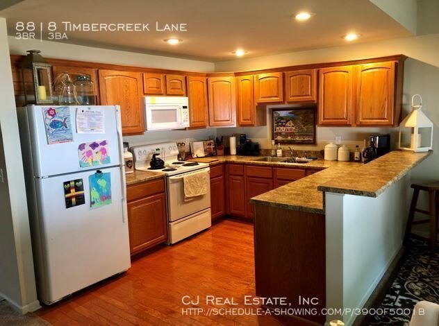Foto del edificio - 8818 Timber Creek Ln