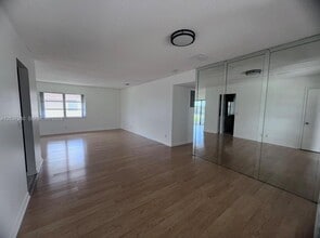 Building Photo - 2430 SW 81st Ave