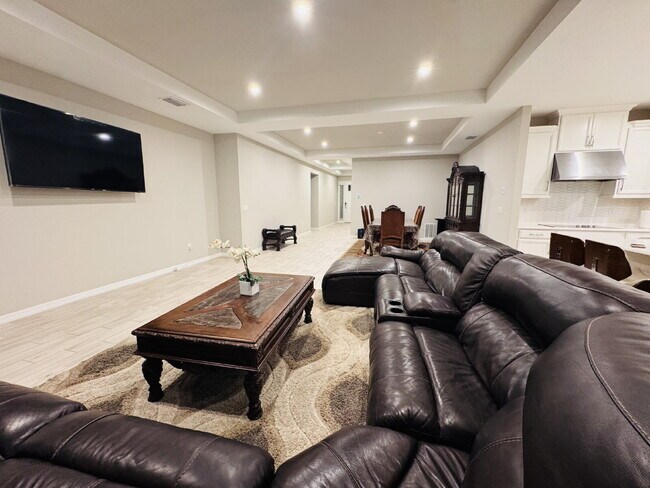 Foto del edificio - Welcome to your dream home in the highly d...