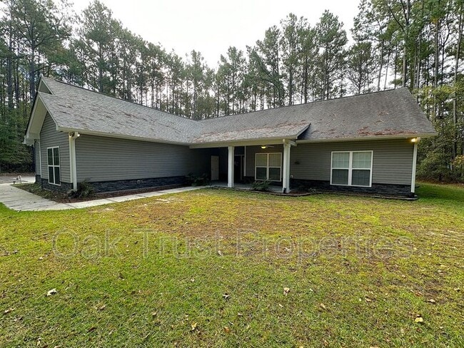 Building Photo - 734 E Butternut Rd