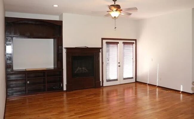 Building Photo - 1803 N Peckham Cir