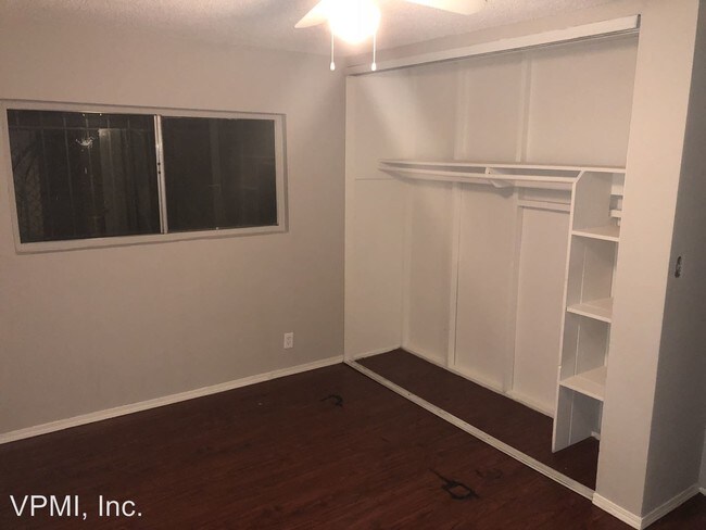 Building Photo - 1114 W 117th St