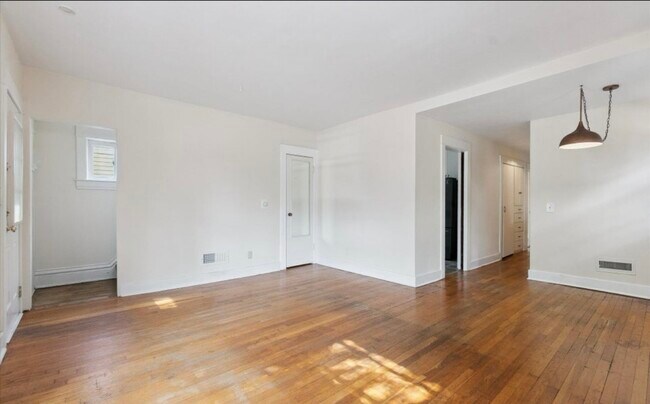 Foto del edificio - 506 W Oakland Ave