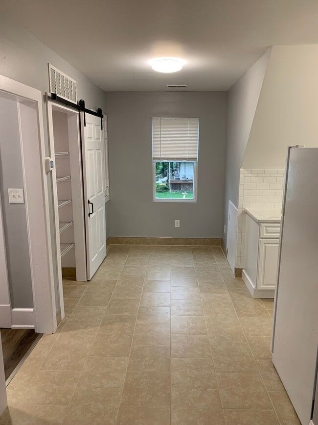 Foto del edificio - 4172 E Galbraith Rd