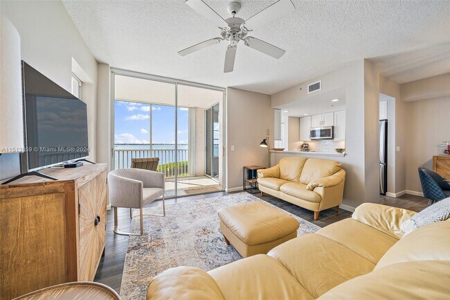 Building Photo - 5800 NE Island Cove Way