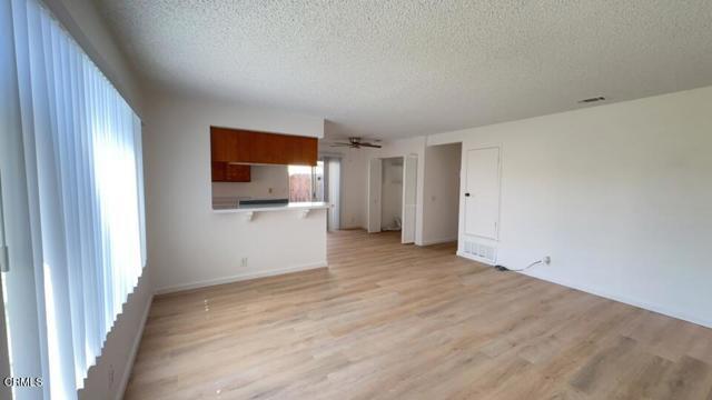 Foto del edificio - 8828 N Bank Dr