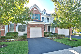 Building Photo - 93 Demarest Dr