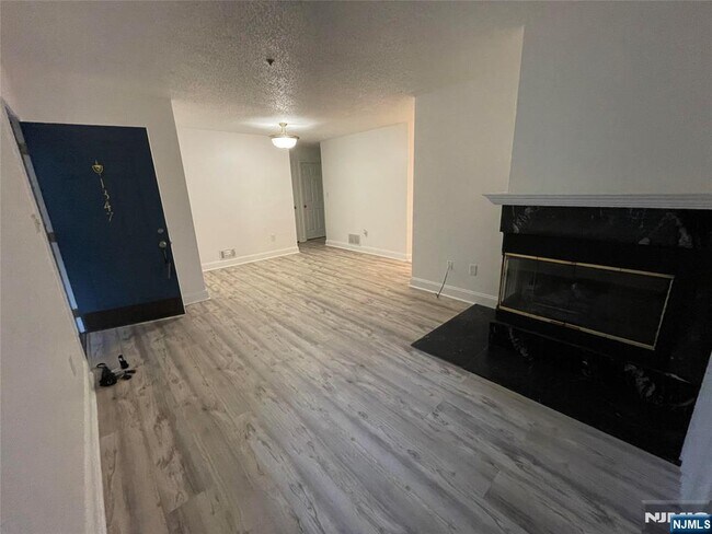 Foto del edificio - 1347 Paddington Rd