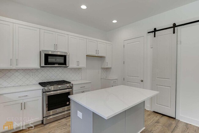 Foto del edificio - 5619 W Pine St