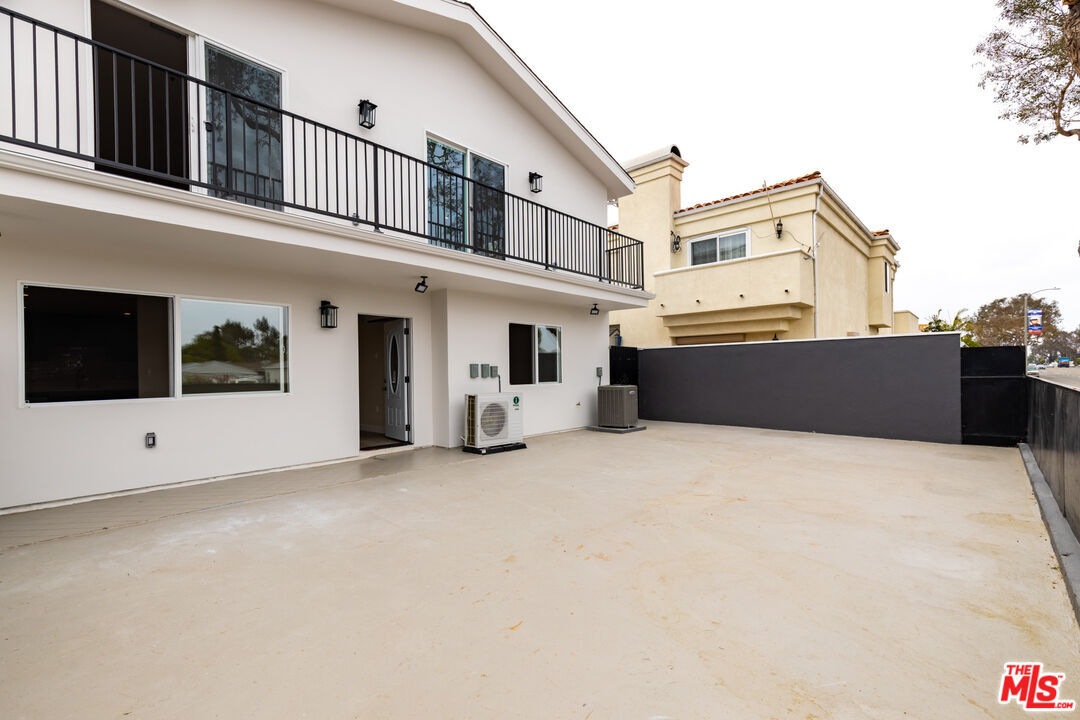 Foto principal - 2656 W Carson St