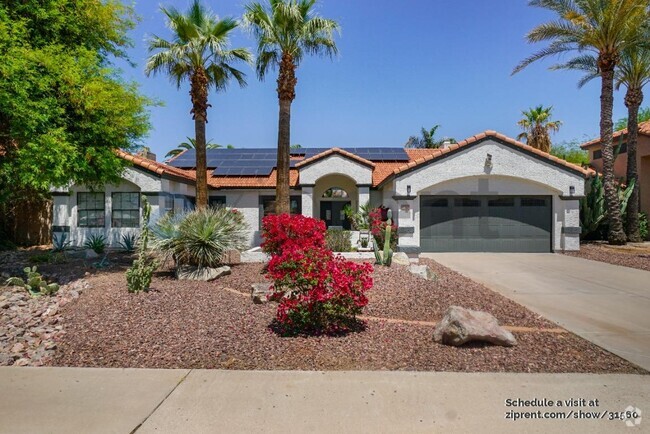 Building Photo - 5636 E Paradise Ln