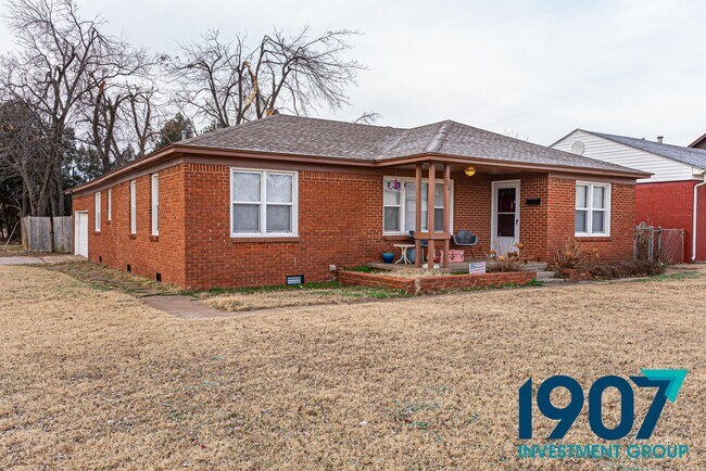 Photo - 700 NW 89th St House