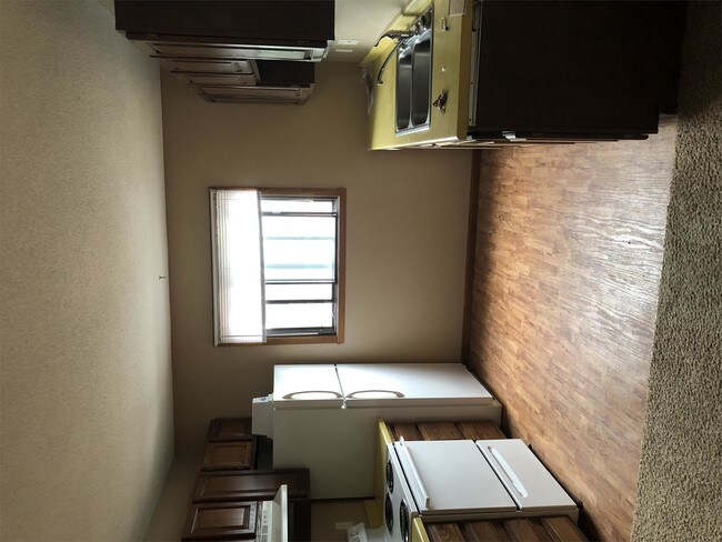 Building Photo - 2610 Country Club Pkwy