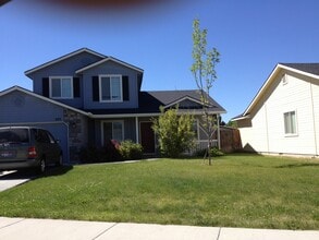 Building Photo - 693 E Willowbrook Ct