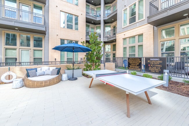 Foto del edificio - Burnett Lofts