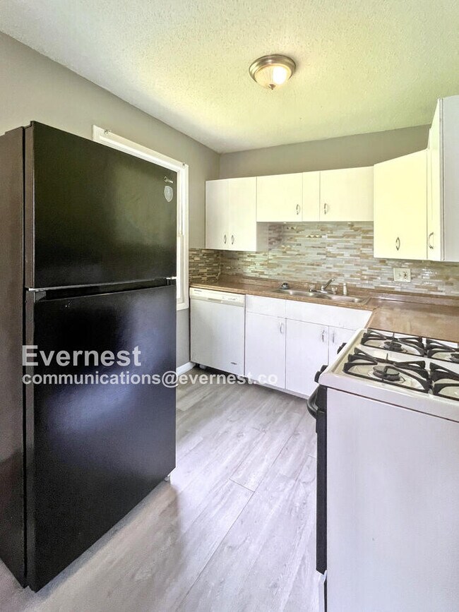 Foto del edificio - 7401 E 49th St