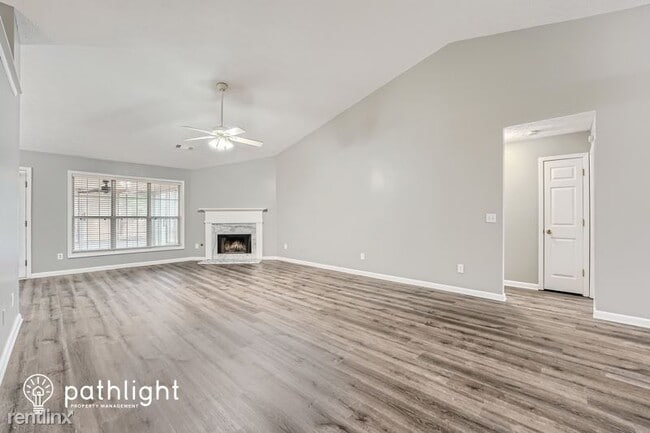 Building Photo - 3 br, 2 bath House - 1445 Highland Farm Dr...