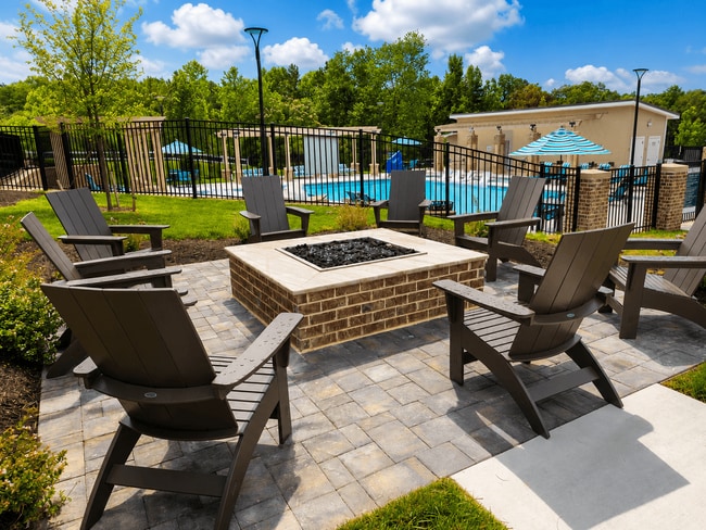 Building Photo - Caelian South Grove Apartments
