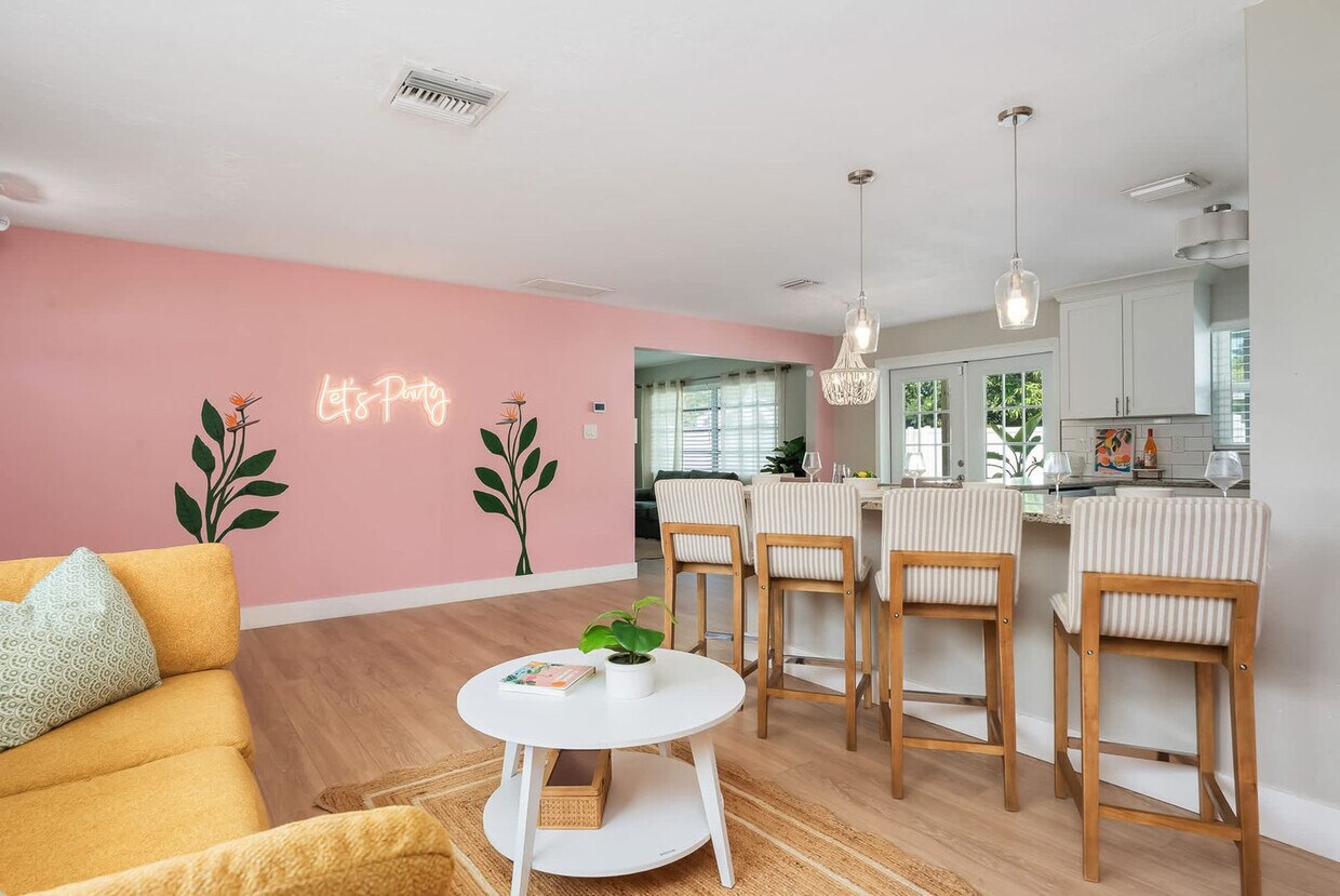 Foto principal - 1773 Eaton Dr