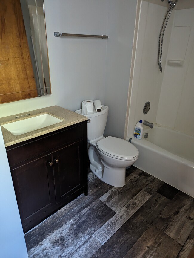 Building Photo - 3420 S 39th St