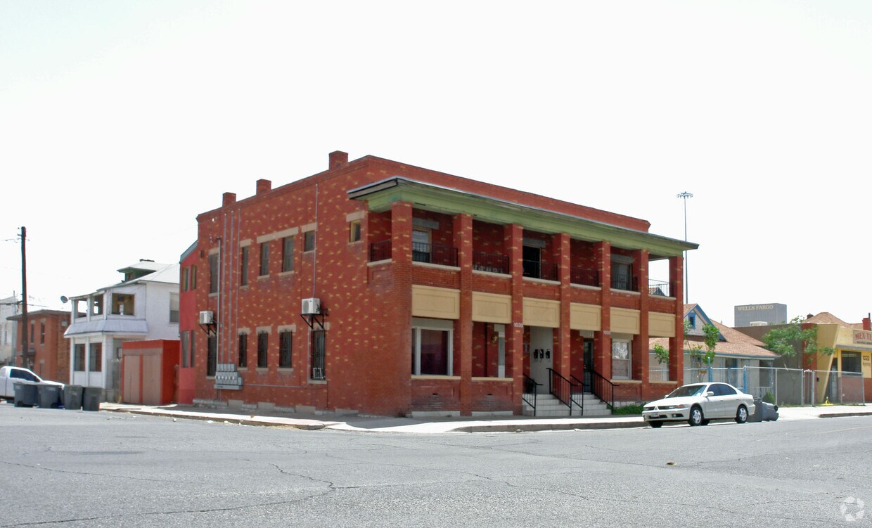 Primary Photo - 1028 Wyoming Ave