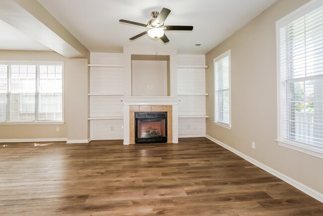 Building Photo - 8565 Griffin Park Dr