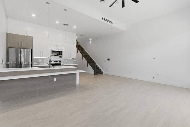 Building Photo - 913 NW 45th Terrace