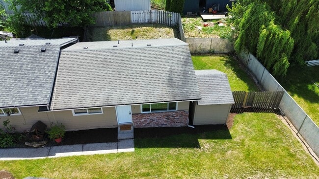 Building Photo - Great duplex unit in Sherwood!