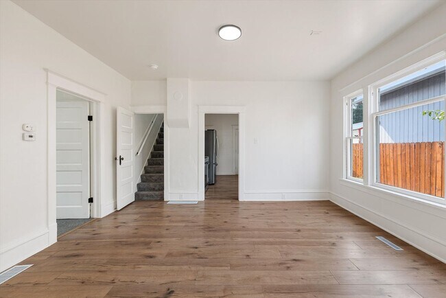 Foto del edificio - 1113 W Montgomery Ave