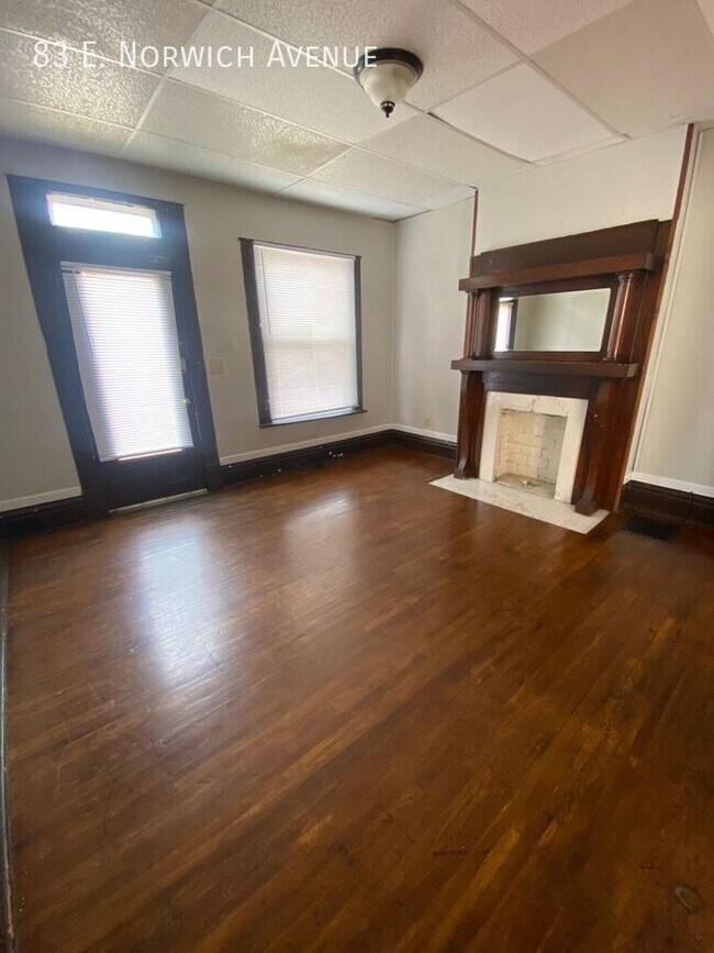 Foto del edificio - 83 E Norwich Ave