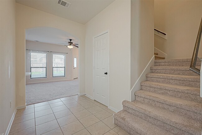 Foto del edificio - 6706 Honey Harvest Ln