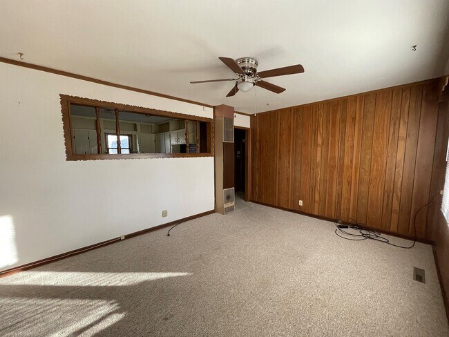 Foto del edificio - 1336 N West Ave